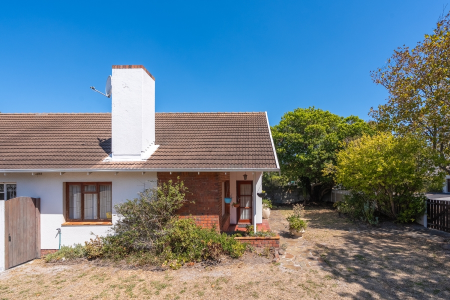 3 Bedroom Property for Sale in Meadowridge Western Cape